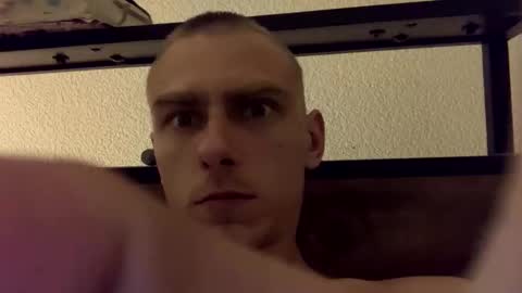 Snapshot of gregor454 chatting on September 23, 3:20 am Roger454 online show from September 23, 3:20 am