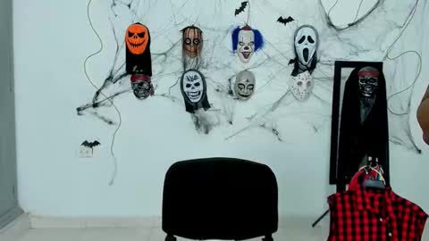 Snapshot of gregoriiandmax chatting on October 25, 1:40 pm Gregori online show from October 25, 1:40 pm