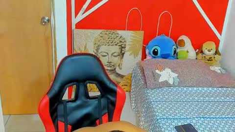 Gregory online show from May 1, 11:42 pm