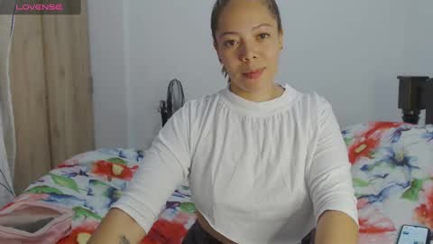 Snapshot of greicylondon chatting on February 12, 5:58 am grey online show from February 12, 5:58 am