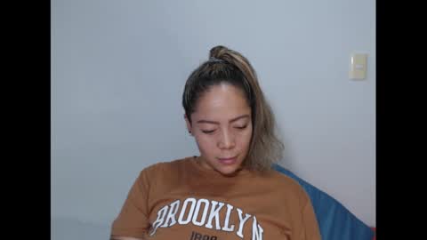 Snapshot of greicylondon chatting on September 11, 4:12 am grey online show from September 11, 4:12 am