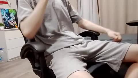 Felix online show from April 1, 5:54 pm