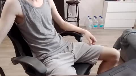 Felix online show from April 27, 10:02 am