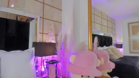 Greta Velvet  online show from October 18, 7:58 pm