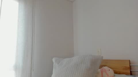 Snapshot of grettabenett_ chatting on December 4, 9:46 pm Gretta online show from December 4, 9:46 pm