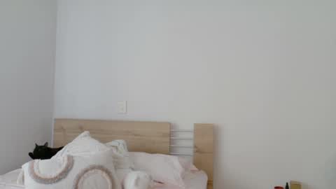 Snapshot of grettabenett_ chatting on January 27, 7:13 pm Gretta online show from January 27, 7:13 pm