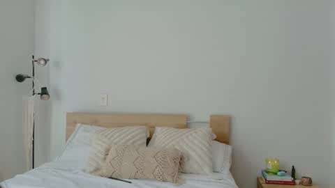 Snapshot of grettabenett_ chatting on November 4, 8:19 pm Gretta online show from November 4, 8:19 pm