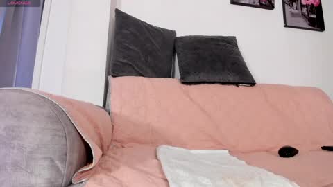 Snapshot of grettel__ chatting on April 30, 8:57 pm Gretel online show from April 30, 8:57 pm