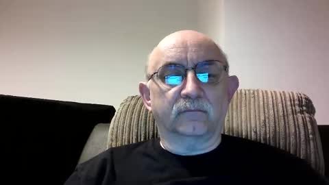 Snapshot of grey_dom chatting on December 29, 11:07 am Master Sir online show from December 29, 11:07 am