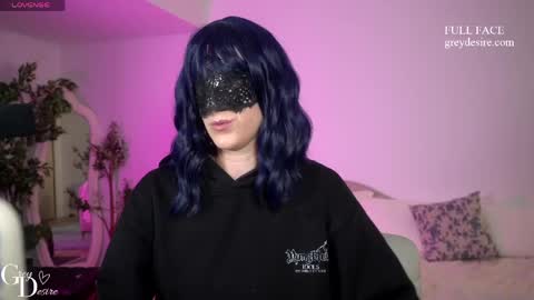 Snapshot of greydesire69 chatting on May 22, 11:10 pm 2 online show from May 22, 11:10 pm