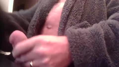 Snapshot of greyfox_6000 chatting on December 4, 6:55 am greyfox_6000 online show from December 4, 6:55 am