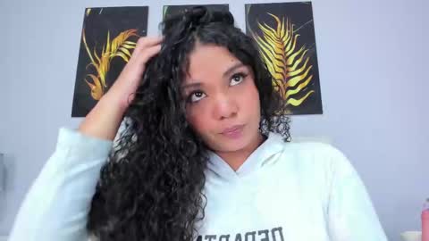 Snapshot of greymarii chatting on March 2, 12:22 pm Marii online show from March 2, 12:22 pm