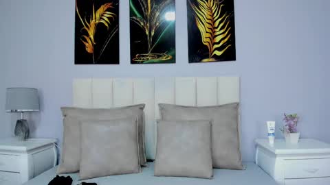 Snapshot of greymarii chatting on March 11, 11:33 am Marii online show from March 11, 11:33 am