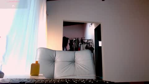 Snapshot of greyslopez chatting on December 20, 8:01 pm Greyslopez online show from December 20, 8:01 pm