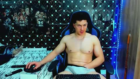 Snapshot of griego01 chatting on June 9, 4:24 am griego01 online show from June 9, 4:24 am