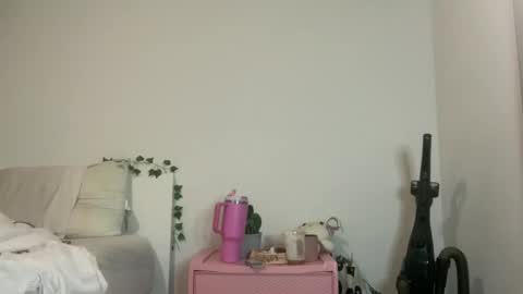 grrlgod online show from January 19, 7:25 am