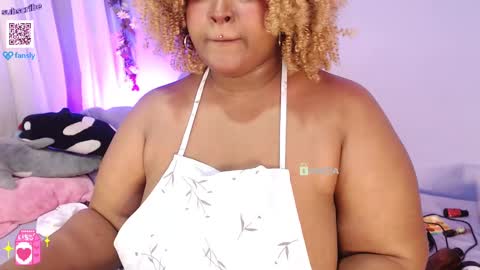 Snapshot of grumosa_velvet chatting on February 22, 3:01 am Grumosa velvet online show from February 22, 3:01 am