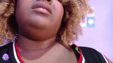 Snapshot of grumosa_velvet chatting on October 3, 4:09 am Grumosa velvet online show from October 3, 4:09 am