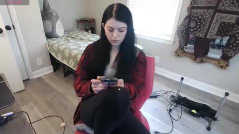 Snapshot of grumpytwo chatting on February 18, 4:14 pm grumpytwo online show from February 18, 4:14 pm