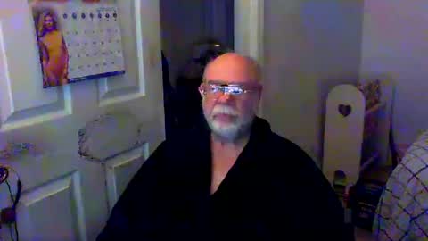 Snapshot of gtnolder60 chatting on January 5, 12:31 pm Gary online show from January 5, 12:31 pm