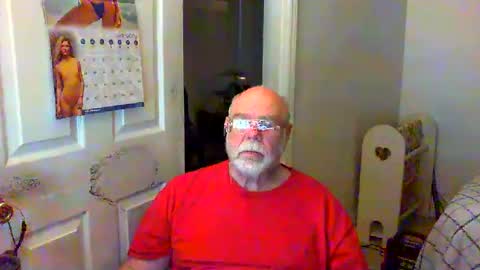 Snapshot of gtnolder60 chatting on January 10, 12:27 am Gary online show from January 10, 12:27 am