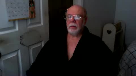 Snapshot of gtnolder60 chatting on February 2, 12:35 pm Gary online show from February 2, 12:35 pm
