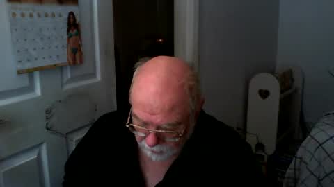 Snapshot of gtnolder60 chatting on February 14, 12:25 pm Gary online show from February 14, 12:25 pm
