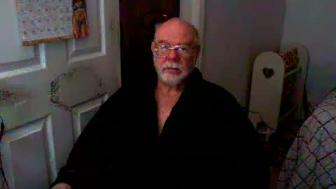 Snapshot of gtnolder60 chatting on February 20, 12:15 pm Gary online show from February 20, 12:15 pm