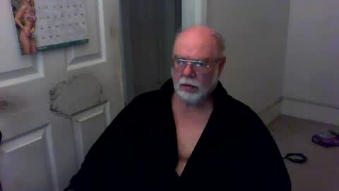 Snapshot of gtnolder60 chatting on September 17, 10:28 am Gary online show from September 17, 10:28 am