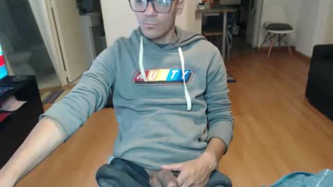 guachin_new online show from April 12, 12:59 am