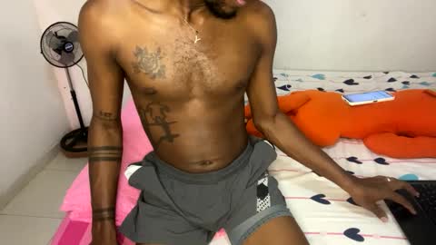 guapoj online show from February 25, 2:44 pm