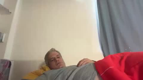 guardiannif_ online show from February 10, 10:19 am