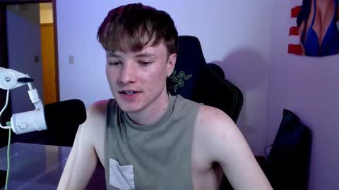 gucciboi4 online show from January 25, 3:40 am