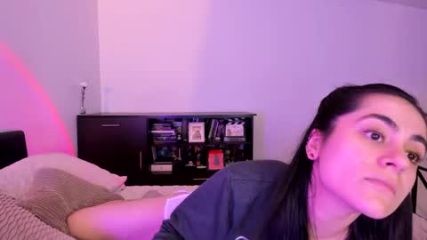 Snapshot of guccipussy1 chatting on March 7, 9:17 pm Elena online show from March 7, 9:17 pm