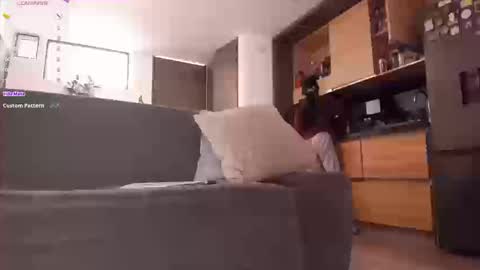 Snapshot of guccipussy1 chatting on September 9, 5:34 pm Elena online show from September 9, 5:34 pm