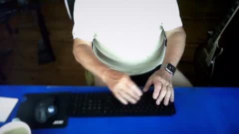 guesswhatigot2 online show from April 21, 12:22 pm