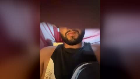 guesswhosback13 online show from April 22, 8:06 am