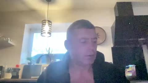 guil0 online show from September 29, 9:36 am