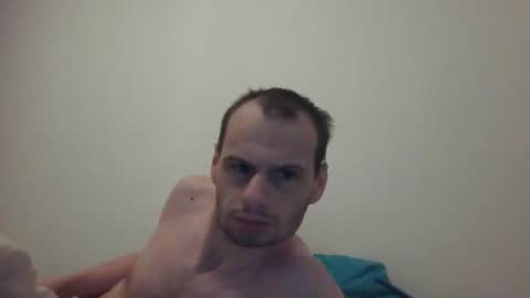 Snapshot of guil67728799 chatting on December 3, 10:39 am guil67728799 online show from December 3, 10:39 am