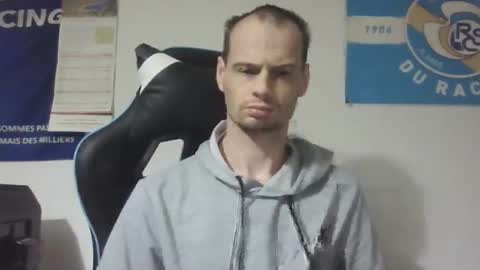 Snapshot of guil67728799 chatting on November 24, 7:19 am guil67728799 online show from November 24, 7:19 am