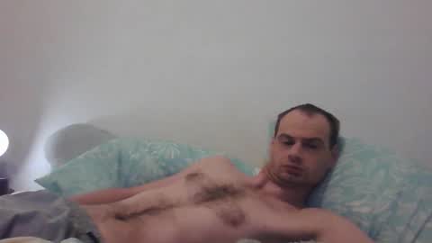 Snapshot of guil67728799 chatting on November 27, 8:38 am guil67728799 online show from November 27, 8:38 am