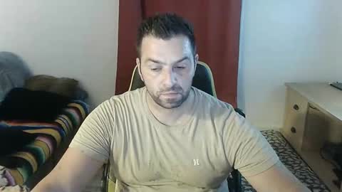 Snapshot of guillaume666286050 chatting on September 15, 2:33 am guillaume666286050 online show from September 15, 2:33 am