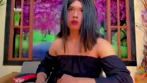 guinevere_lux online show from May 20, 1:06 pm