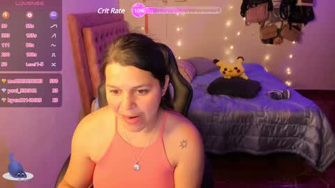 Snapshot of guinivere_blake chatting on January 19, 9:44 am Hello Im Julieta Im 25 years old welcome to my room have fun and be happy. online show from January 19, 9:44 am
