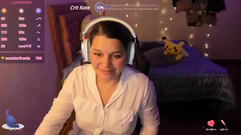 Snapshot of guinivere_blake chatting on January 20, 2:32 am Hello Im Julieta Im 25 years old welcome to my room have fun and be happy. online show from January 20, 2:32 am