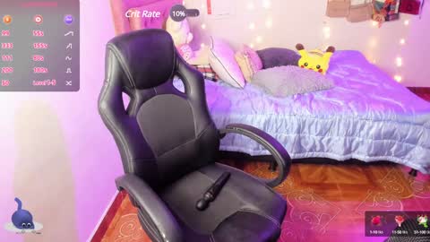 Snapshot of guinivere_blake chatting on February 2, 7:09 am Hello Im Julieta Im 25 years old welcome to my room have fun and be happy. online show from February 2, 7:09 am