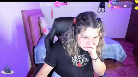 Snapshot of guinivere_blake chatting on September 18, 1:18 am Hello Im Julieta Im 25 years old welcome to my room have fun and be happy. online show from September 18, 1:18 am