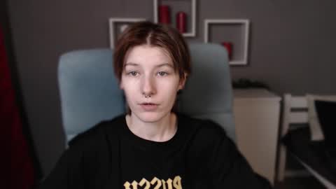 guitarandangell online show from November 16, 4:51 am