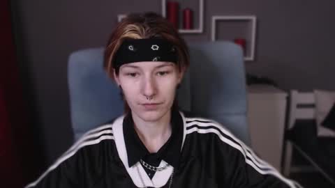 guitarandangell online show from January 19, 10:19 am