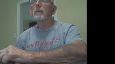 Roy online show from October 28, 1:36 pm